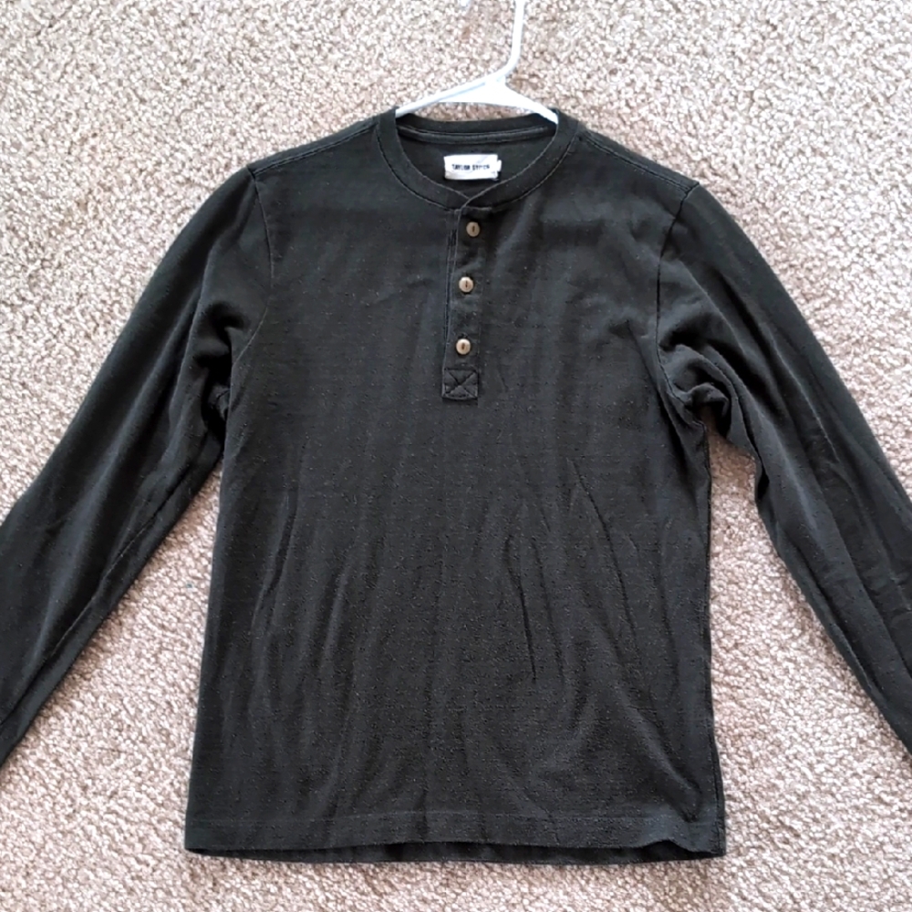 Men's Green Long Sleeve Henley Shirt